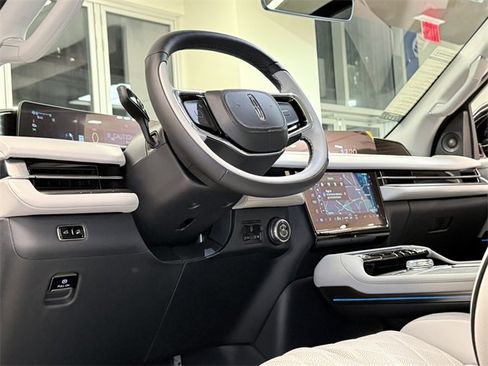 New 2026 Lincoln Navigator L Black Label image 47