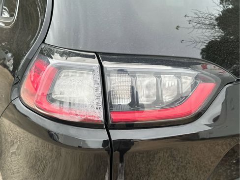 Used 2020 Jeep Cherokee Latitude Plus image 15