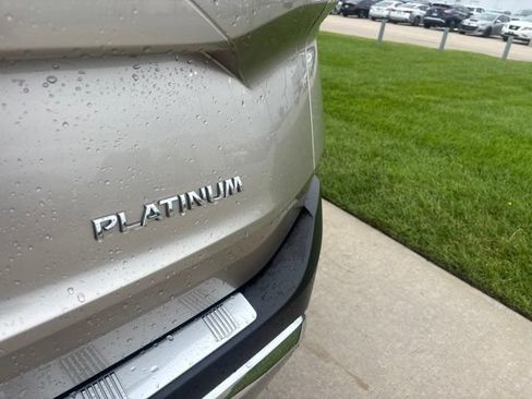 Used 2023 Nissan Rogue Platinum FWD image 10