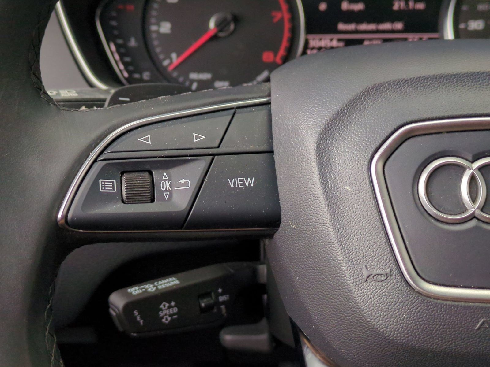 Used 2023 Audi Q5 Premium w/ Convenience Package AWD/4WD image 10