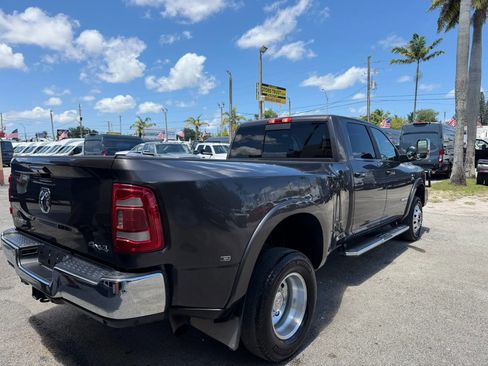Used 2022 RAM 3500 4x4 Crew Cab Laramie DRW image 7