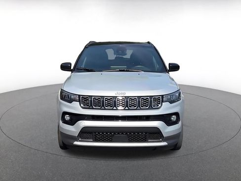 Used 2025 Jeep Compass Limited AWD/4WD image 4