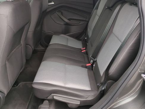 Used 2017 Ford Escape SE image 18