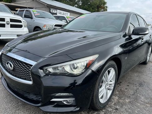 Used 2015 INFINITI Q50 w/ Moonroof Package image 2