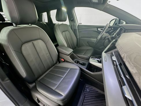 Used 2023 Audi Q4 e-tron Premium Plus w/ Premium Plus image 32