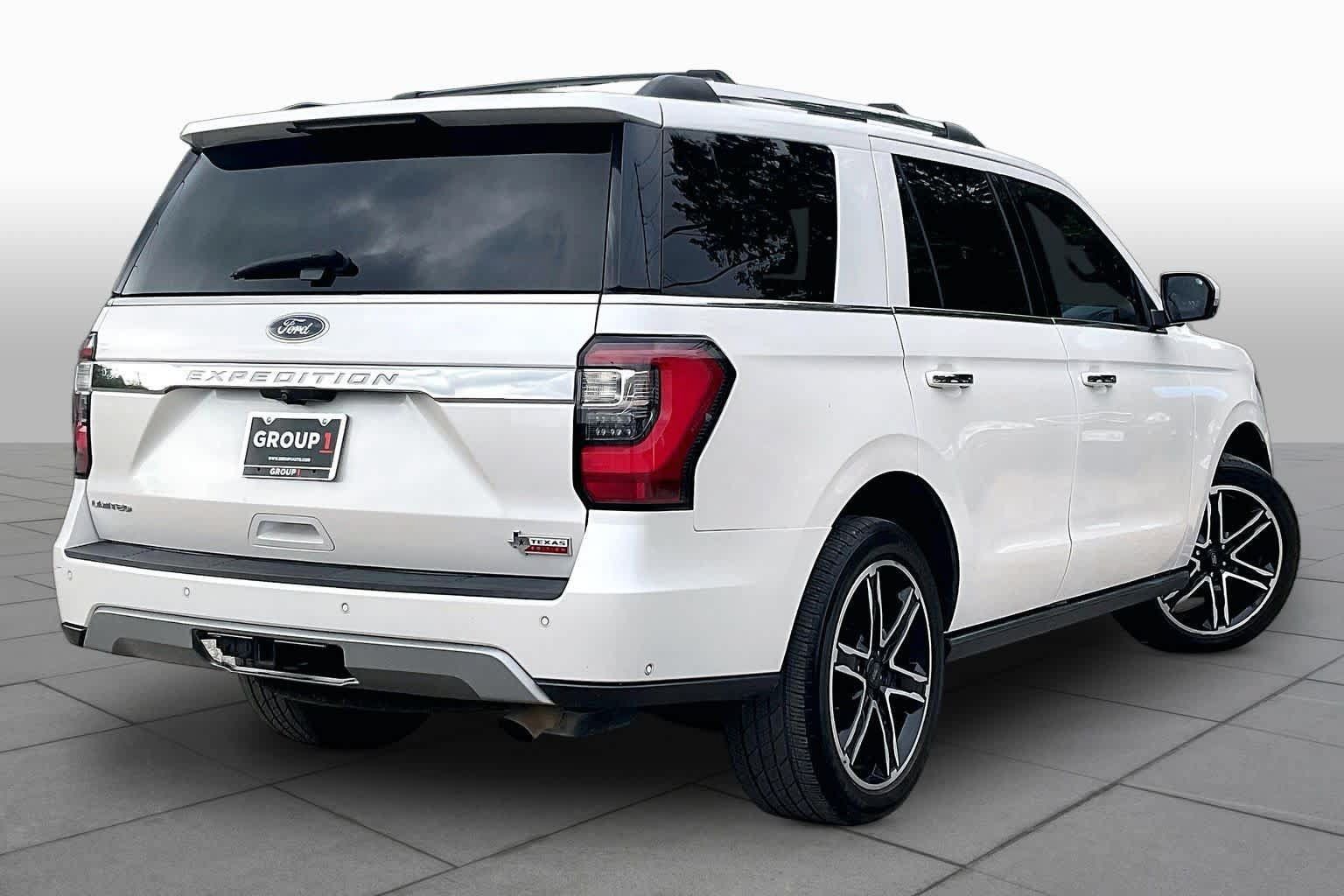Used 2019 Ford Expedition Limited w/ Texas Edition Package RWD image 13
