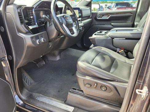 Used 2024 GMC Sierra 1500 SLT RWD image 2