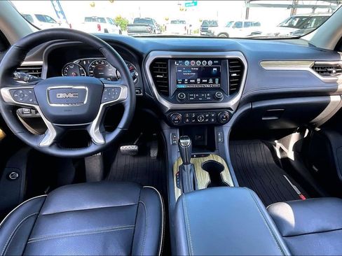 Used 2019 GMC Acadia Denali w/ Technology Package FWD image 20