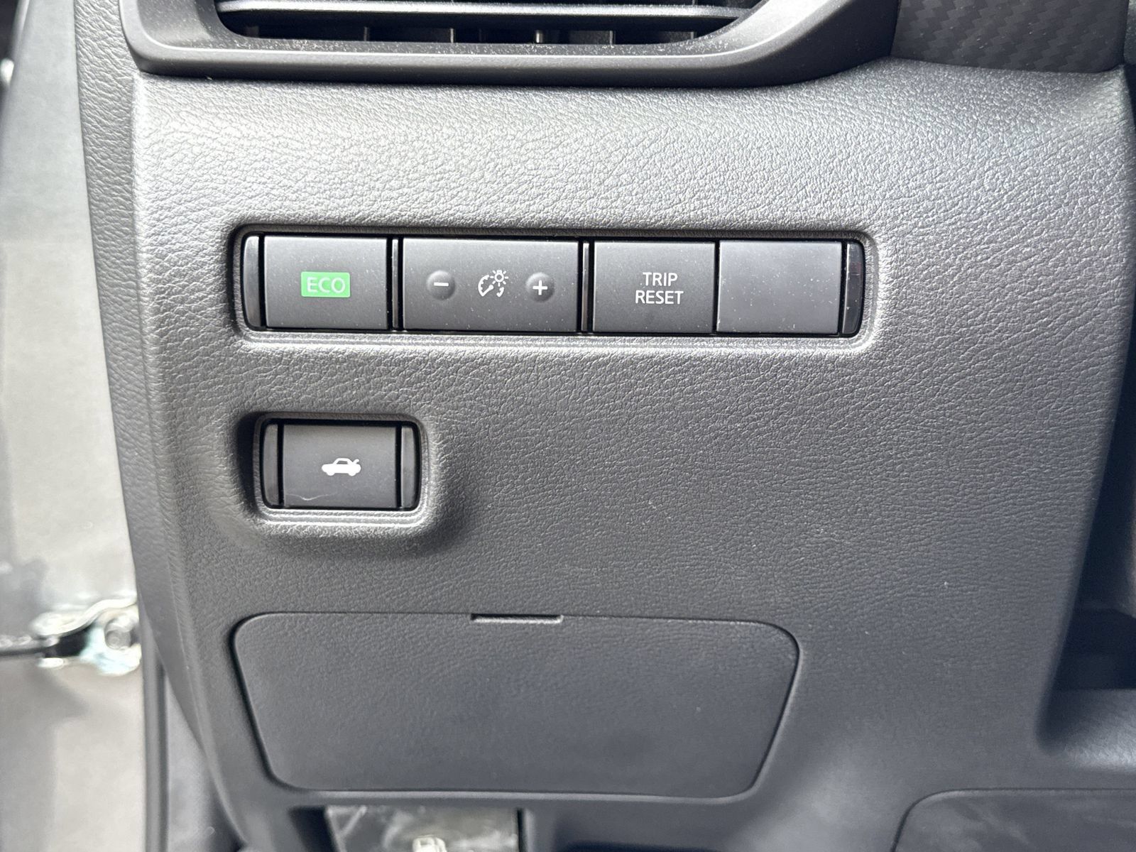Used 2025 Nissan Sentra S FWD image 9