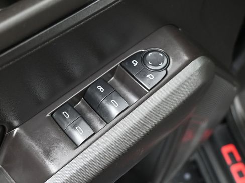 Used 2024 Chevrolet Colorado Trail Boss image 15