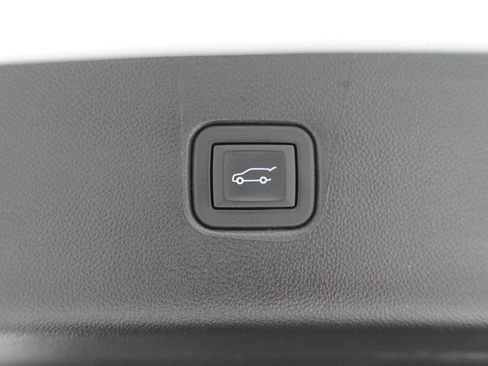 Used 2026 Chevrolet Blazer LT w/ Convenience Package FWD image 32
