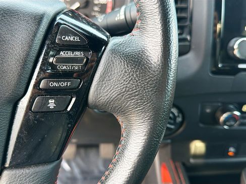 Used 2022 Nissan Frontier PRO-4X w/ Technology Package image 35