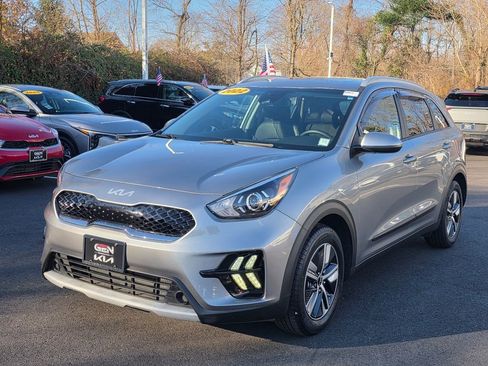 Used 2022 Kia Niro LXS image 3