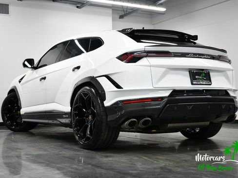 Used 2023 Lamborghini Urus Performante image 13