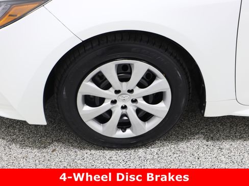 Used 2023 Toyota Corolla LE image 11