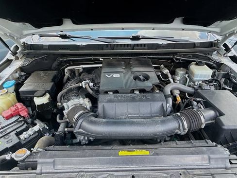 Used 2022 Nissan Frontier SV AWD/4WD image 33