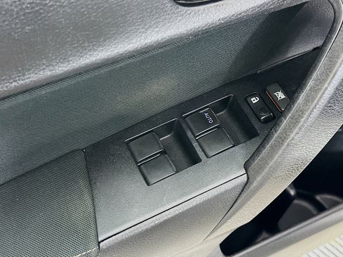 Used 2017 Toyota Corolla LE FWD image 15