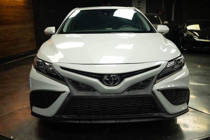 Used 2023 Toyota Camry SE AWD/4WD image 3