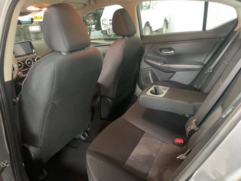 Used 2023 Nissan Sentra SR w/ Electronics Package FWD image 17
