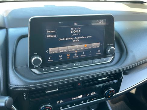 Used 2022 Nissan Rogue SV AWD/4WD image 26