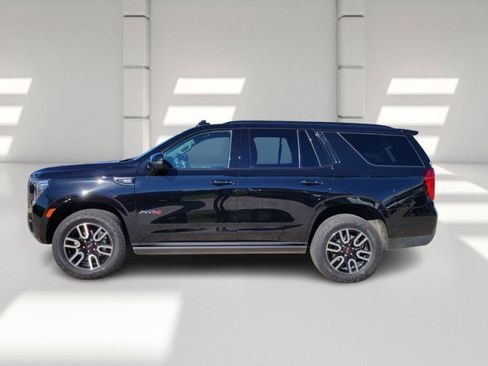 Used 2024 GMC Yukon AT4 w/ AT4 Premium Package image 4