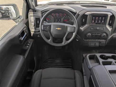 Certified 2025 Chevrolet Silverado 1500 Custom image 18