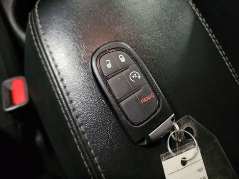 Used 2021 Jeep Cherokee Latitude Lux AWD/4WD image 15