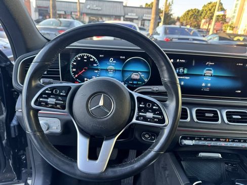 Used 2021 Mercedes-Benz GLS 450 4MATIC image 24