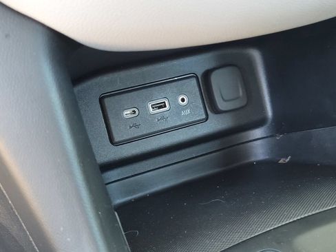 Used 2021 Chevrolet Equinox LS AWD/4WD image 24