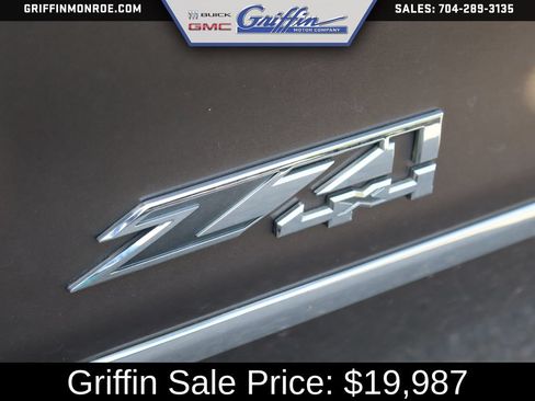 Used 2015 GMC Sierra 1500 SLT w/ SLT Crew Cab Value Package AWD/4WD image 11