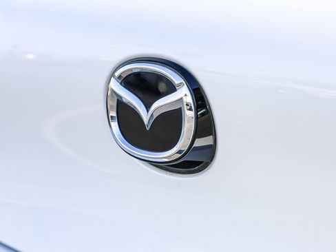 Used 2019 MAZDA MAZDA3 Hatchback w/ Preferred Package image 26