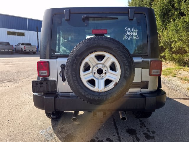 Used 2013 Jeep Wrangler Sport AWD/4WD image 3