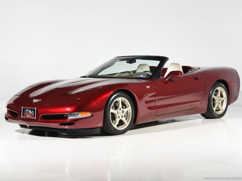 Used 2003 Chevrolet Corvette Convertible w/ Preferred Equipment Group1 RWD image 4