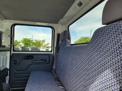 New 2025 Chevrolet Low Cab Forward image 9