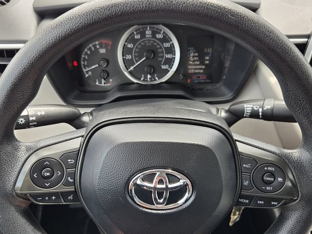 Used 2020 Toyota Corolla LE FWD image 18