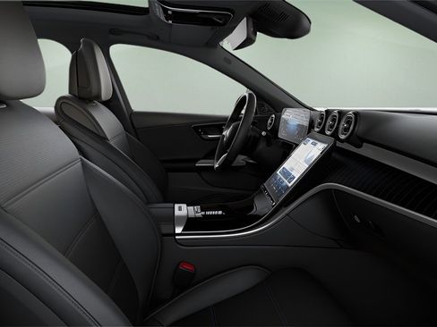 Used 2025 Mercedes-Benz C 300 Sedan image 39