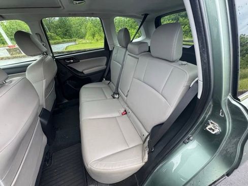 Used 2018 Subaru Forester 2.5i Limited AWD/4WD image 12