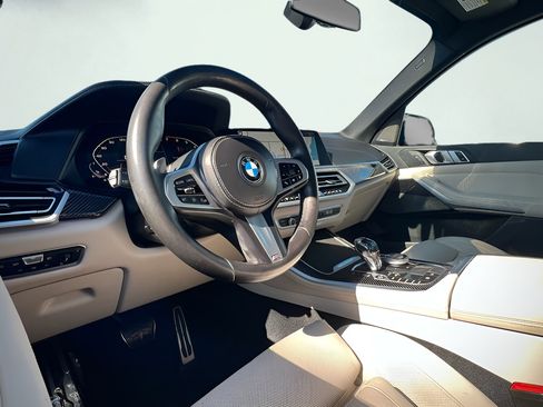 Used 2021 BMW X5 M50i w/ Executive Package AWD/4WD image 15