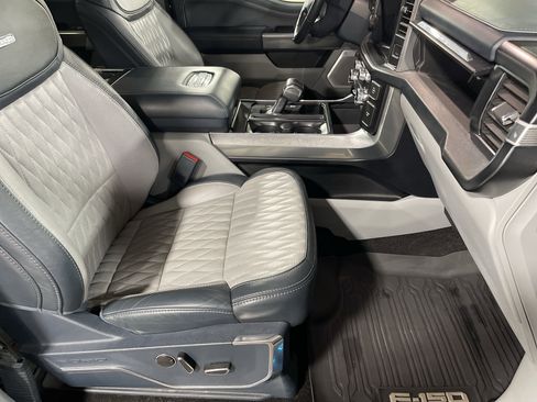 Used 2022 Ford F150 Limited image 16