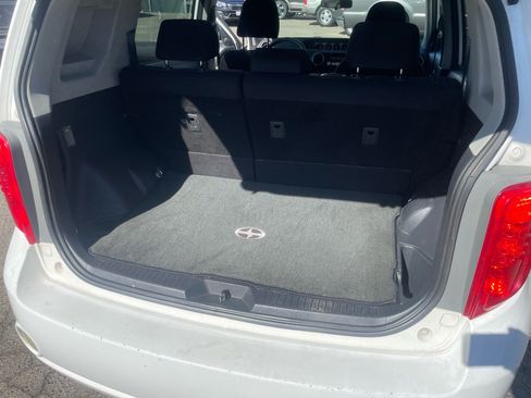 Used 2008 Scion xB FWD image 9