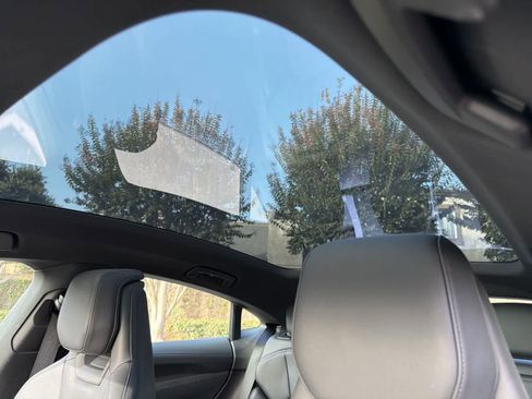 Used 2023 Audi e-tron GT Premium Plus w/ Performance Package image 10