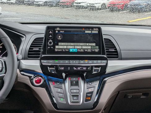 New 2026 Honda Odyssey Touring image 25