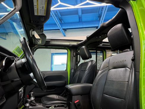 Used 2019 Jeep Wrangler Unlimited Sahara image 40