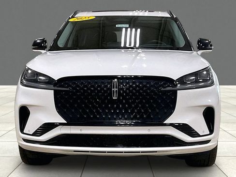 Used 2025 Lincoln Aviator Reserve w/ Jet Appearance Package AWD/4WD image 3