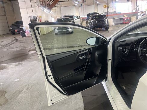 Used 2018 Toyota Corolla iM w/ All-Weather Mat Package FWD image 20