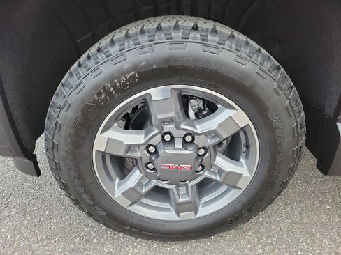 New 2026 GMC Sierra 2500 SLE w/ SLE Convenience Package AWD/4WD image 11