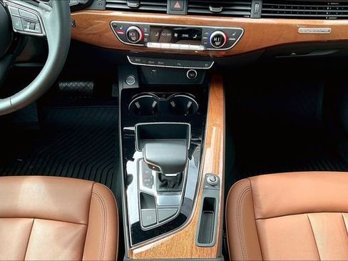 Used 2023 Audi A4 2.0T Premium w/ Convenience Package image 15