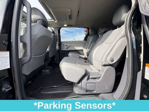 Used 2021 Toyota Sienna XLE w/ XLE Plus Package image 18