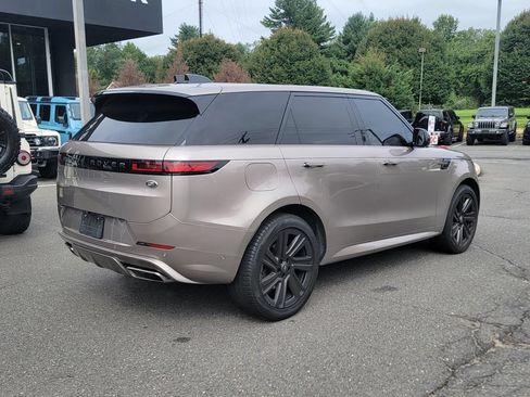 Used 2023 Land Rover Range Rover Sport SE Dynamic AWD/4WD image 9