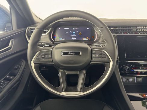 New 2024 Jeep Grand Cherokee L Altitude image 15